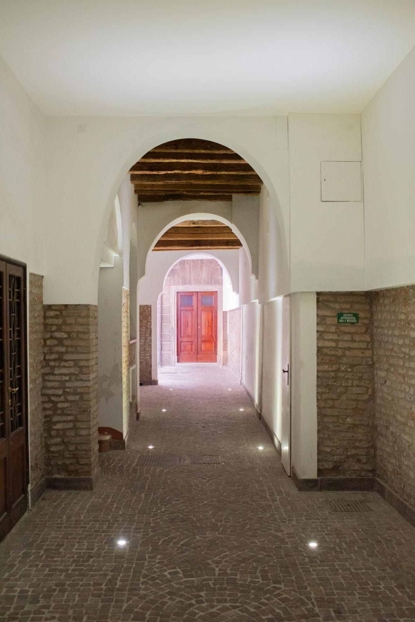 Corte Degli Estensi, Romantica Mansardina Φεράρα Εξωτερικό φωτογραφία